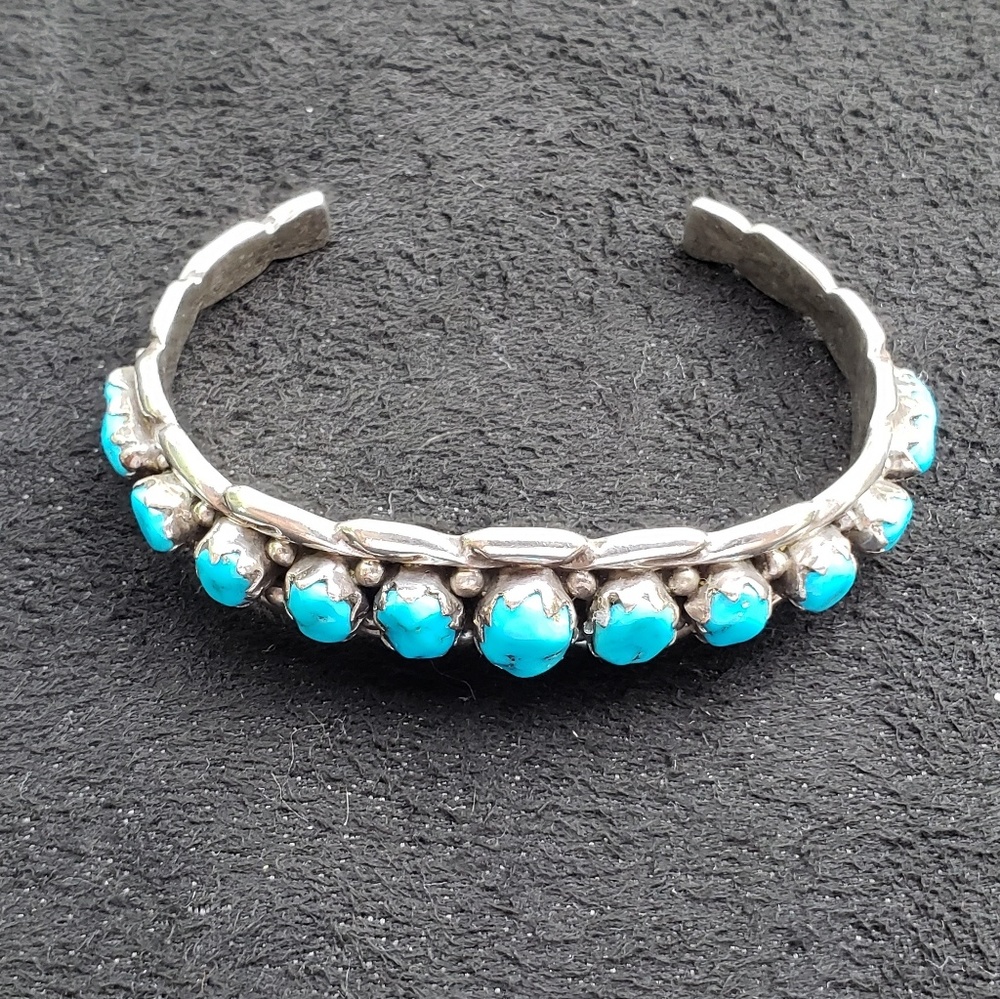 *SOLD* RARE A Quam Silver/Turquoise Bangle - Picture 3 of 8